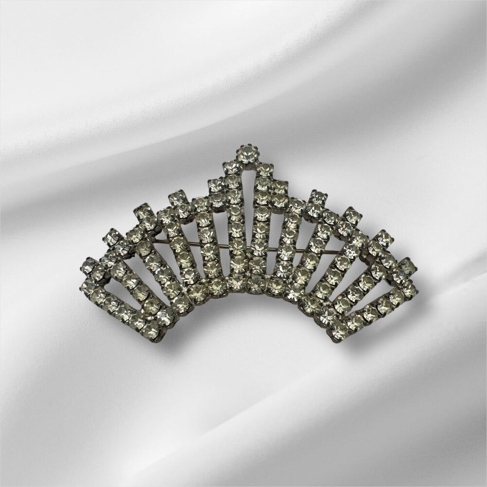 Vintage Rhinestone Fan-Shaped Brooch Pin - Picture 2 of 4